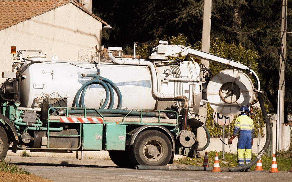 comment déboucher une canalisation Le Bourget
