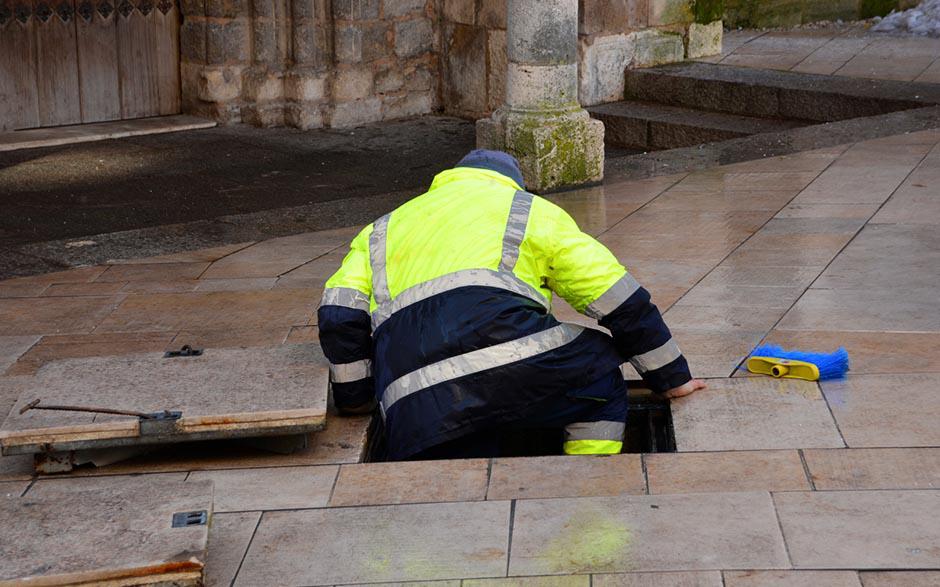 comment déboucher un évier Seraincourt